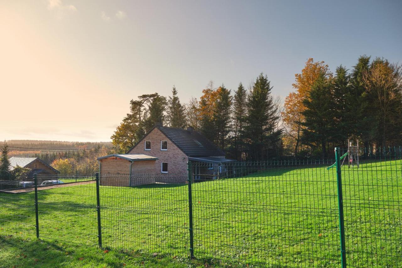 Villa Du bonheur met Sauna en Jacuzzi Somme-Leuze Exterior foto